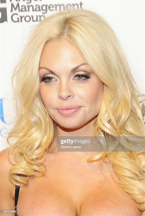 Digital Playground Contract Star Jesse Jane Hosts Official Avn After