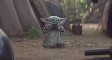 Jon Favreau Ne Voulait Pas Que Baby Yoda Soit Trop Mignon Cest Raté