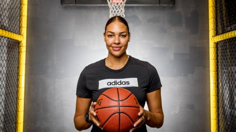 About liz cambage liz cambage is an avid gamer and a creative writer. Liz Cambage Bio, Age, Net Worth, Partner, Salary, Height ...
