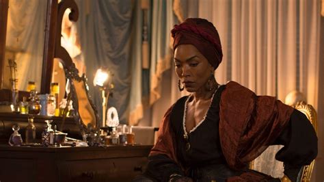 Why Isn T Marie Laveau In Ahs Apocalypse Angela Bassett Is Busy Elsewhere In The Murphyverse
