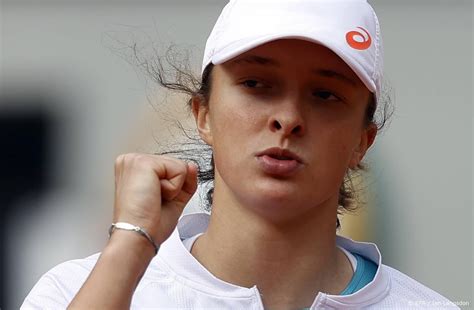 Swiatek, younger set thriving in women's tennis. Poolse tennisster Swiatek (19) eerste finaliste op Roland ...