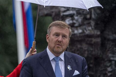 dutch king apologizes for his country s role in slavery on 150th anniversary of abolition
