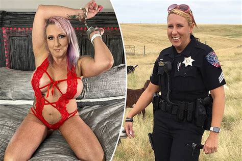 Cop Kicked Off Force For Onlyfans Now Makes K A Month As Filthy Milf