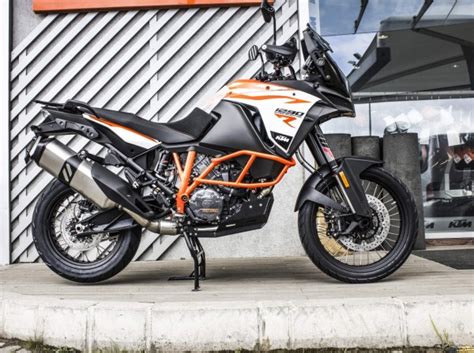 La ktm 1190 adventure r no es solo más ligera, más potente y más fiable que nunca; Bumot Sump Guard (Skid Plate)KTM 1090 Adventure R; 1190 ...