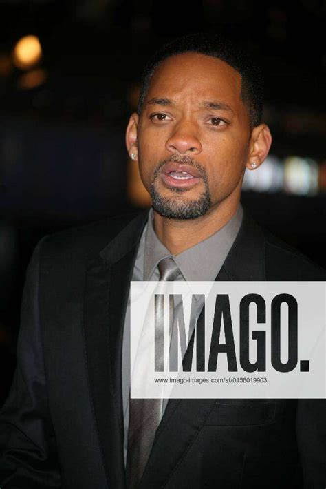 Will Smith Attends The Uk Premiere Of I Am Legend Odeon Leicester
