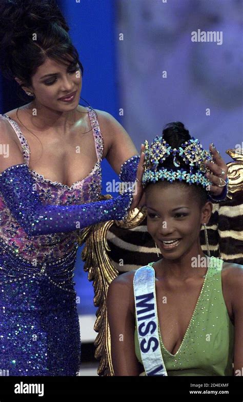 Priyanka Chopra Winning Miss World Video