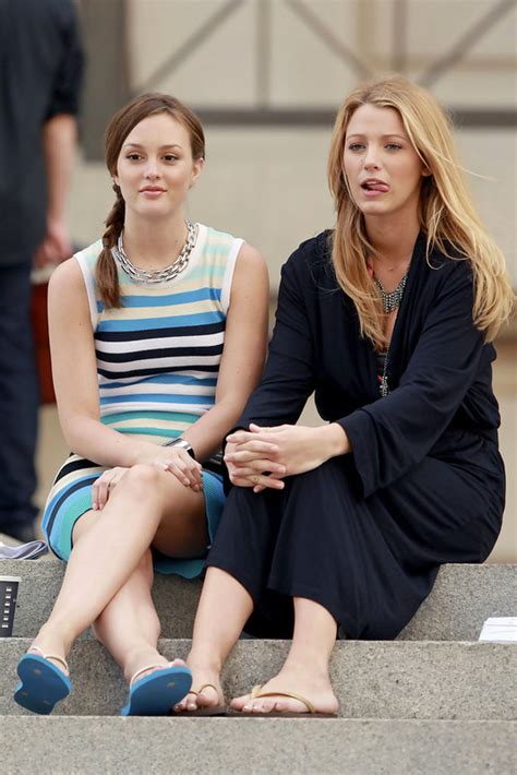 Black Lively And Leighton Meester Crossed Legs The Gossip Girl Legs Cool
