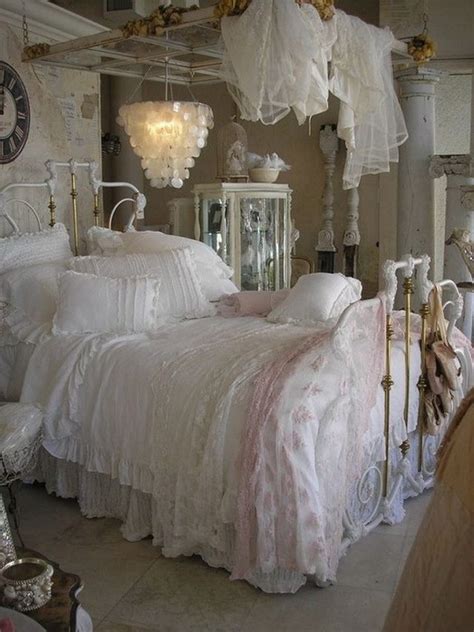 30 Amazing Shabby Chic Touches To Your Bedroom Design Page 8 Of 27