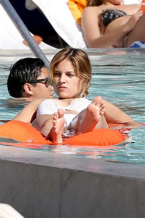 Eiza Gonzalez Busty In A White String Bikini At The Pool In Miami Porn