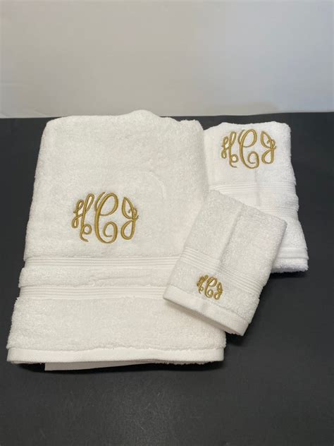 Embroidered Bath Towel Set Monogrammed Bathroom Towels Etsy