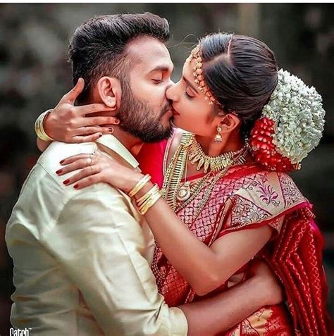 Indian Wedding Kiss Di Pose Perkawinan Fotografi Pasangan Pasangan Romantis