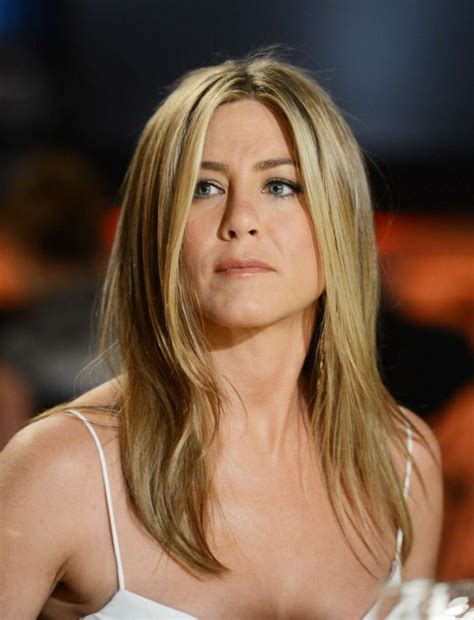 Hollywood Celebrities Jennifer Aniston Profile Biography