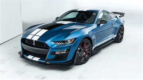 The gt500 feels equally thrilling when running down more exotic metal on a racetrack. 2020 Ford Mustang Shelby GT500: Everything You Want to ...