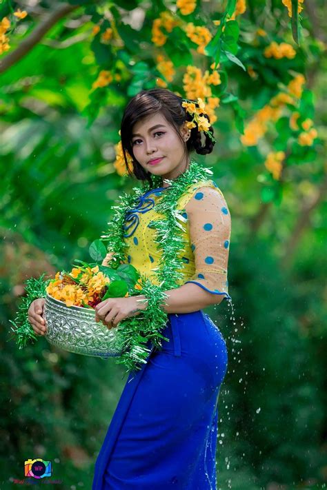 Cambodian Dress Asian Model Girl Girls Image Asian Beauty Desi Snow White