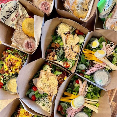 Where To Get Box Lunches For Spring Summer
