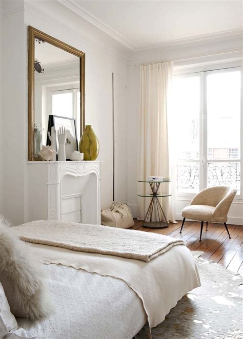 20 Dreamy Parisian Bedrooms