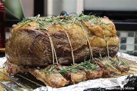 It doesn't matter what size roast you have, just follow these cooking instructions. Bone-In Holiday Prime Rib - The Hungry Mouse | Recipe | Easy bbq recipes, Holiday prime rib ...