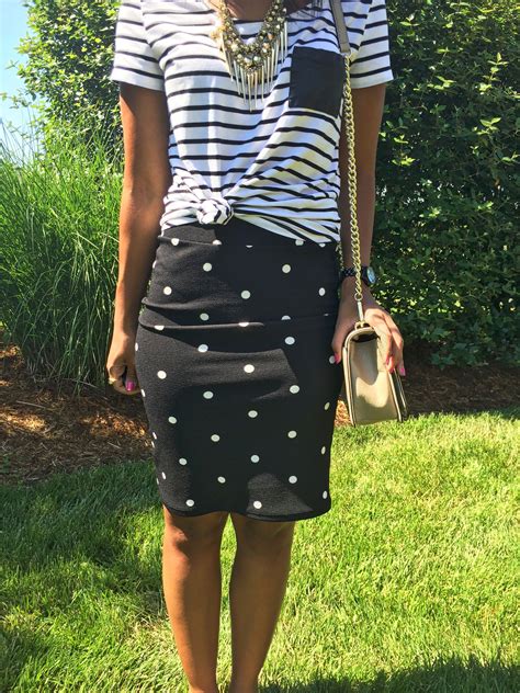 LuLaRoe polka dot cassie with cute striped top! | Cassie skirt lularoe, Cassie skirt, Lula roe ...