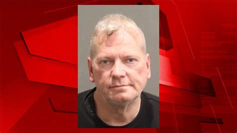 Registered Sex Offender Charged After Peeping In Nashville Windows My