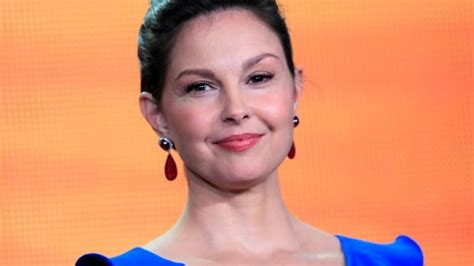Ashley Judd Fires Back At Online Threats Misogyny Cbc News
