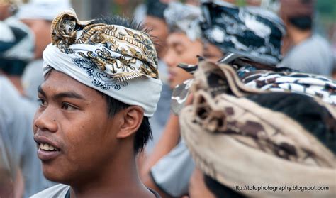 Tofu Photography Balinese Men Wearing The Udeng
