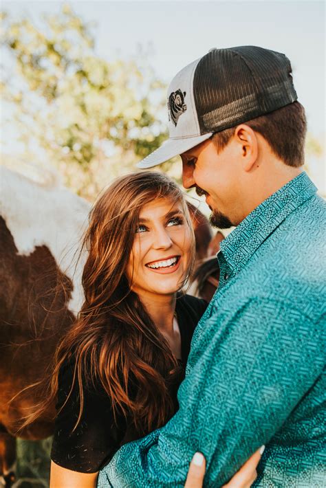 Western engagement photos in 2020 | Western engagement photos, Western engagement, Western style 