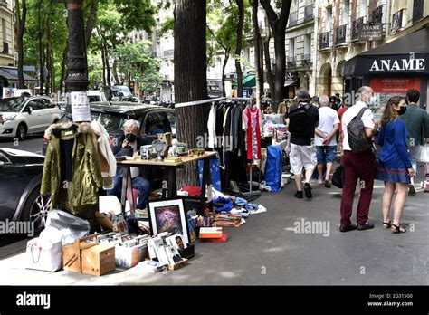 Flea Market In Rue Caulaincourt Paris France Stock Photo Alamy