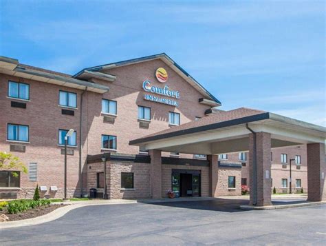 Comfort Inn And Suites Lees Summit Kansas City In Lees Summit Mo