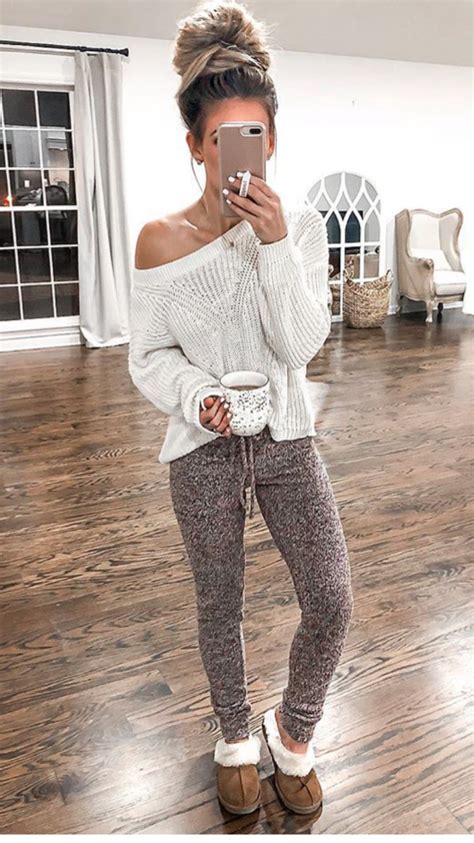 Pin By Amy Frejil On Comfy Outfits Loungewear Outfits Cute Lounge Outfits Lazy Day Outfits