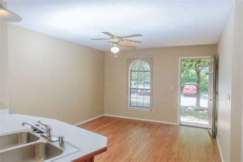 We provide a cost calculator, pricing tools, and more so you'll know exactly what it will cost to live in the city you love. Magnolia Place Apartments, Fayetteville, AR | Pierce ...