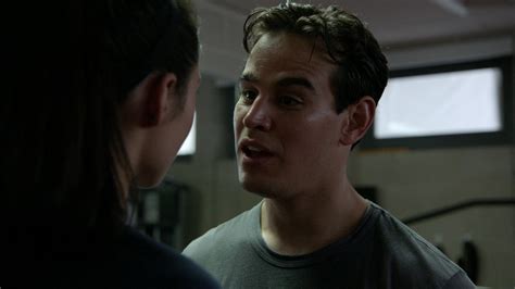 auscaps alberto rosende shirtless in chicago fire 8 11 where we end up