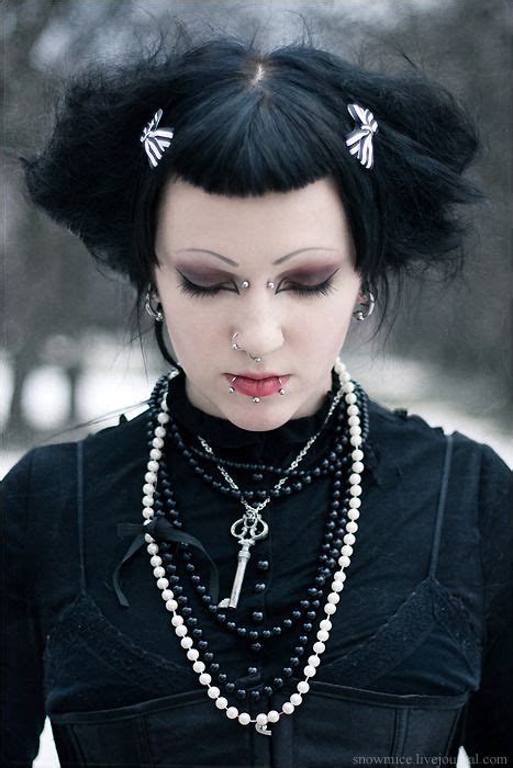 pin von johanna auf goth and so gothic frisuren gotik frisuren gothic mode