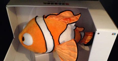 Dan The Pixar Fan Finding Nemo Cuddle N Talk Nemo
