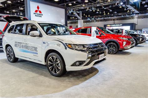 Mitsubishi Outlander PHEV is the worldâ€™s best-selling plug-in hybrid electric SUV, now ...
