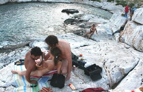 Plages nudistes en grèce Photos porno par catégorie gratuitement