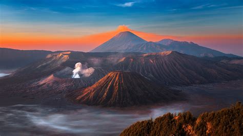 Fonds Décran Indonésie Java Volcan éruption Ciel Montagnes