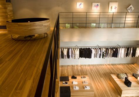 Retail Design Showroom In Wood
