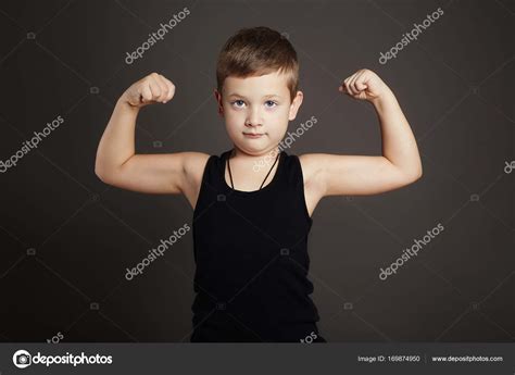 Childfunny Little Boy Showing His Muscles — Stock Photo
