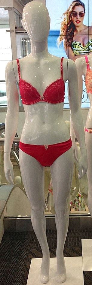 Target In Australia Introduce Size 16 Mannequins To Their Stores Daily Mail Online