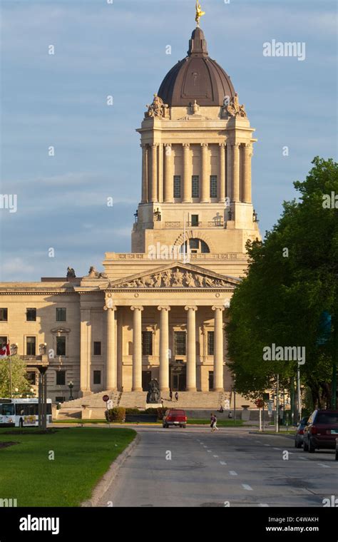 The Manitoba Legislative Building Stock Photo Alamy