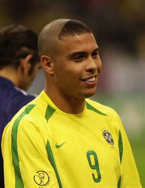 Das ist ronaldo das ist der dreimalige weltfußballer das ist brasiliens weltmeister 1994 und 2002. Die zehn besten Fakten über Ronaldo!