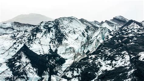 Download Wallpaper 3840x2160 Mountains Snow Covered Peaks 4k Uhd 169