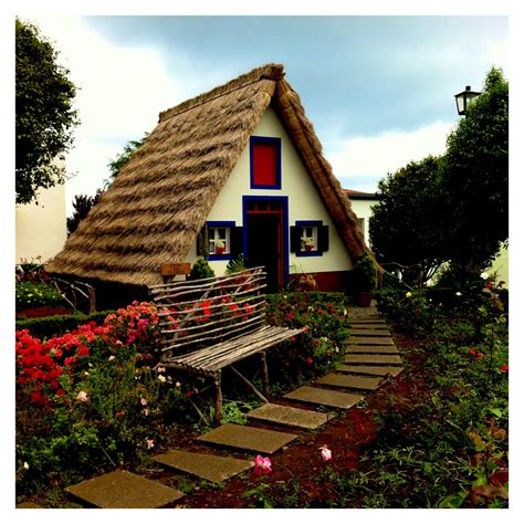 Casa Tradicional Madeirense Santana Ilha Da Madeira House Styles