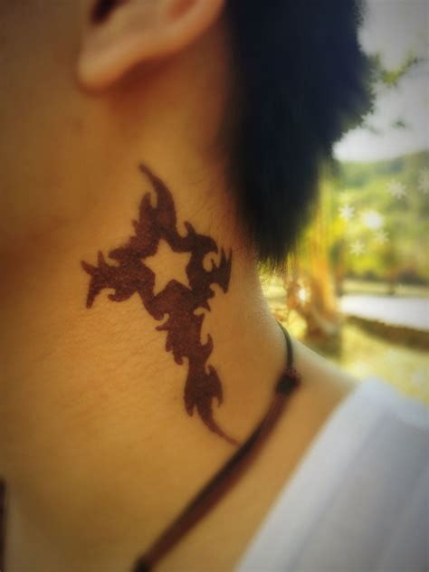 The henna leaves have got many properties that are utilized for medicinal as well as aesthetic. Henna Tattoo 2013 Cross with Star | Henna tattoo, Behind ...