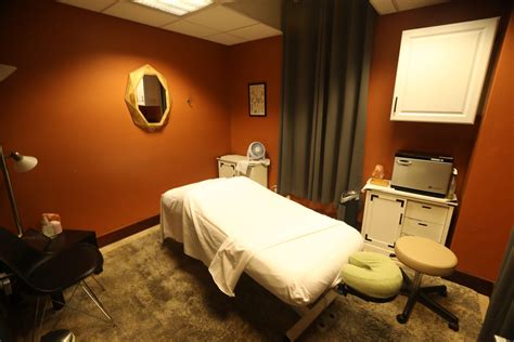 Erotic Massage Parlors In Denver — 5 Beauty Salons And Spas —