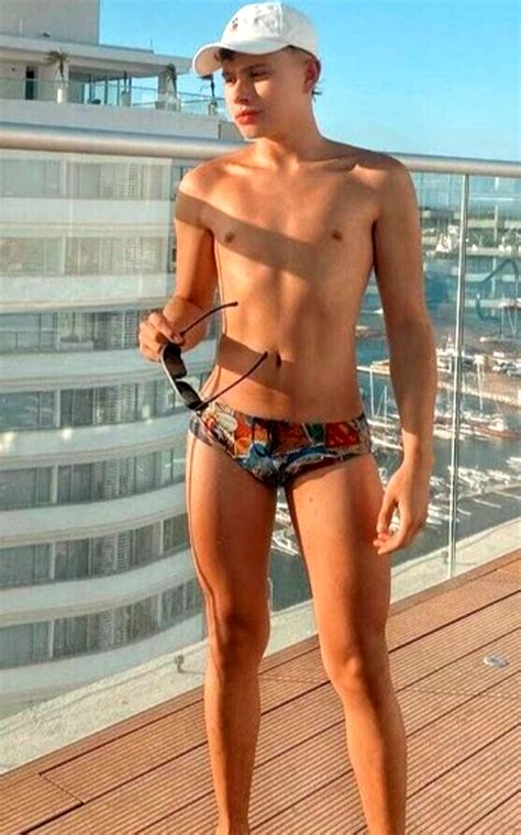 Shirtless Male Lean Bare Foot Swimmers Build Hunk Jock Beefcake Photo