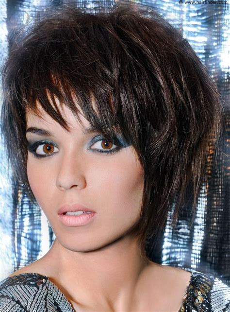 Fashionable Hot Hairstyle Short Layered Straight Indian Human Hair Wig Hot Hair Styles