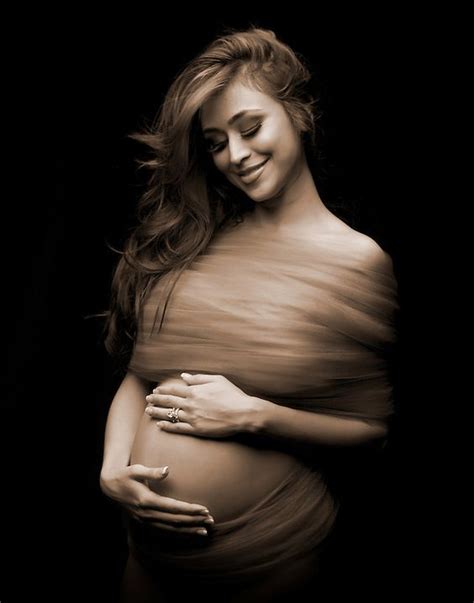 Image Result For Annie Leibovitz Maternity Shoots Maternity Session