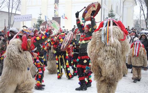 Obiceiuri și Tradiții De Iarnă în Ardeal Maramureș Bucovina Moldova