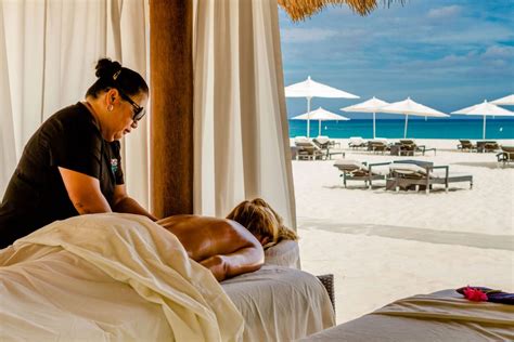 Purun Spa Aruba Massage Strand Bij Bucuti Tara Beach Resort